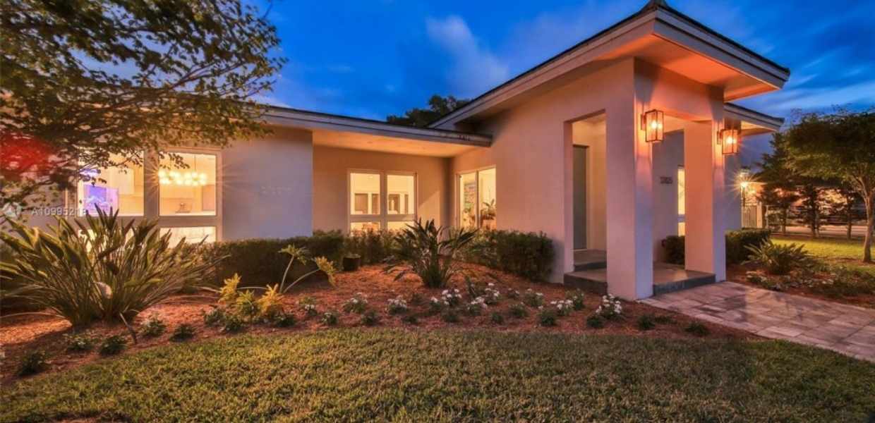 4 propiedades en Pinecrest por menos de 2 millones